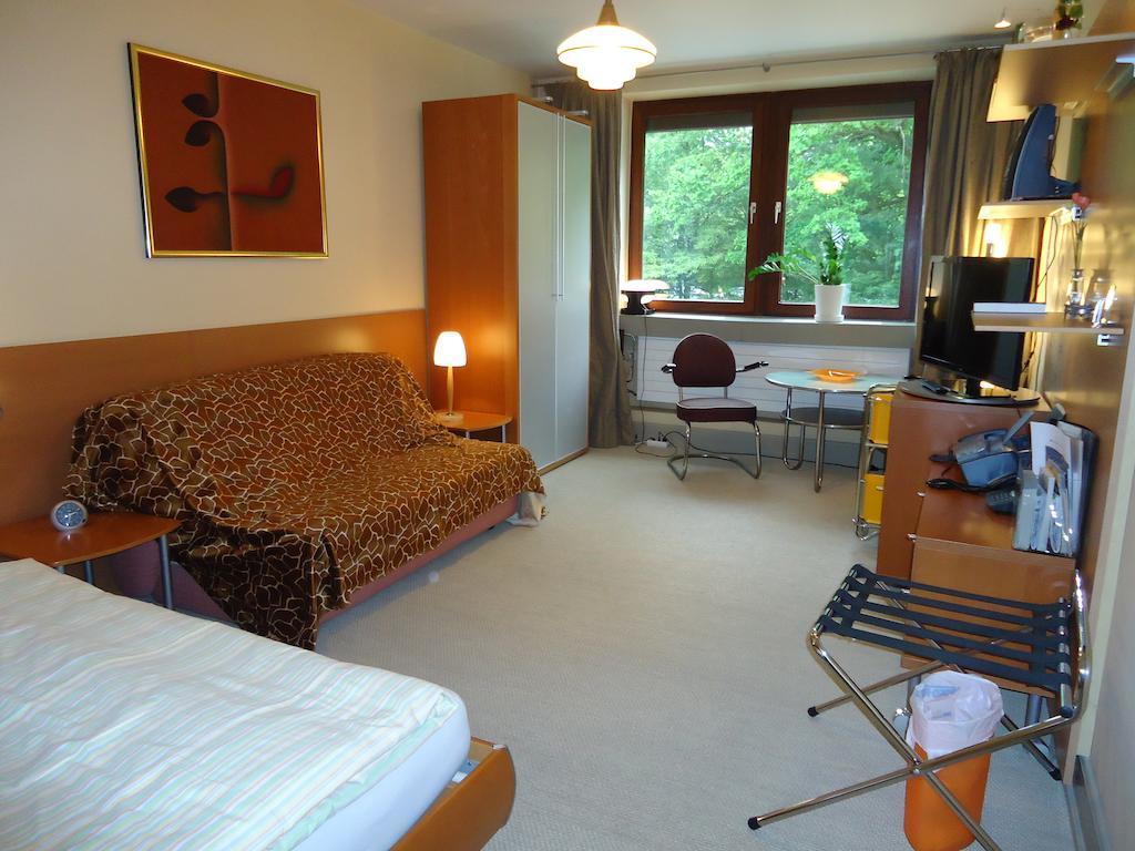 Air Boardinghouse Tulip Stockum, Zu Fuss - 3 Minuten Zur Messe Düsseldorf Kamer foto