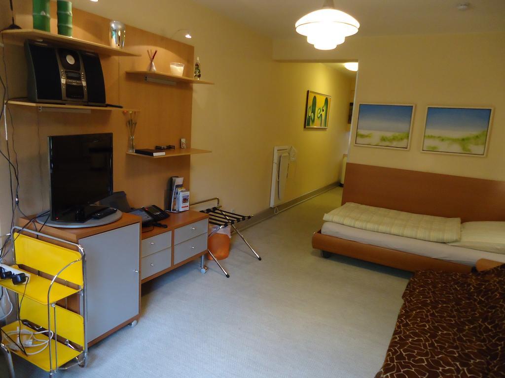 Air Boardinghouse Tulip Stockum, Zu Fuss - 3 Minuten Zur Messe Düsseldorf Kamer foto